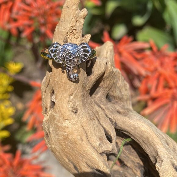 925 Sterling Silver Elephant Ring - Picture 1 of 6